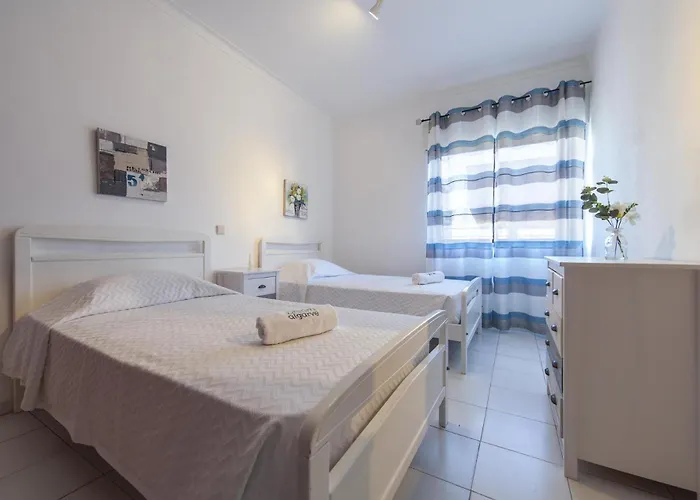 B98 - Rio A Vista Da Rocha