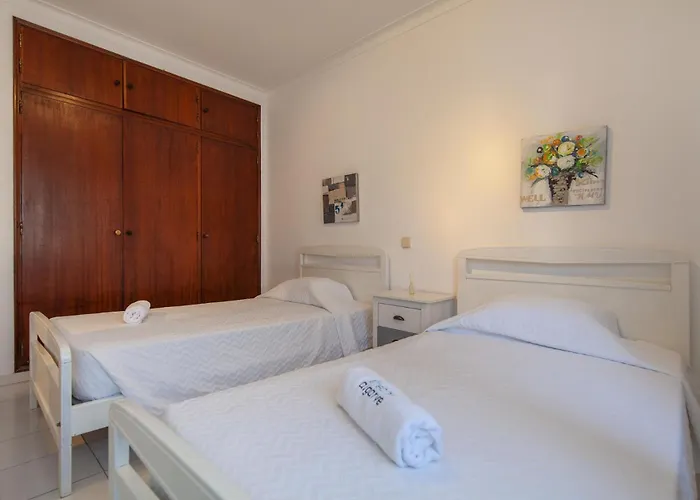 B98 - Rio A Vista Da Rocha * Portimão