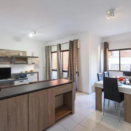 B98 - Rio A Vista Da Rocha