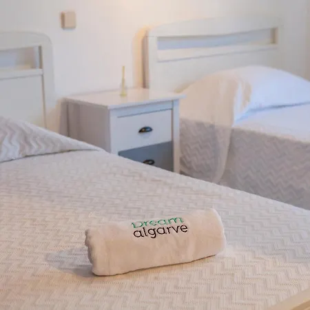 B98 - Rio A Vista Da Rocha * Portimão